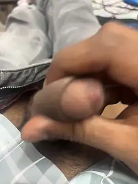 chocolate_boy45's cam snapshot