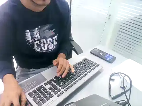 rahulkajuuu0909's cam snapshot