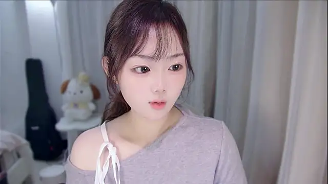 YUANYUAN-A live sex cam