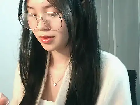 Nunaa18 live sex cam