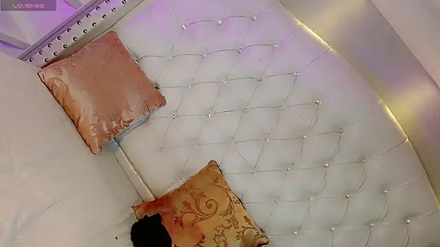 Saraa_Jone live sex cam