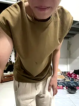 linh21107 live sex cam