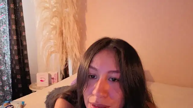 EmiGomez_ live sex cam