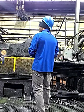 Justahungdad live sex cam