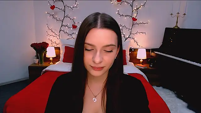 charming_berry's cam snapshot