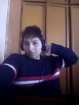 LoganFinds's cam snapshot