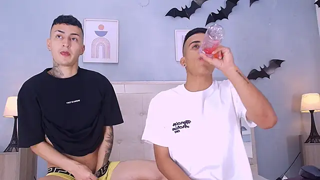 DamianAndMAximoo's cam snapshot