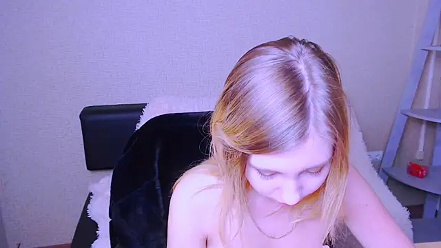 AliceFire_'s cam snapshot