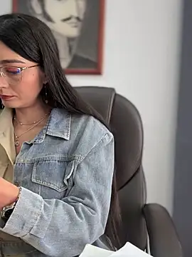 _Bella-Office1 live sex cam