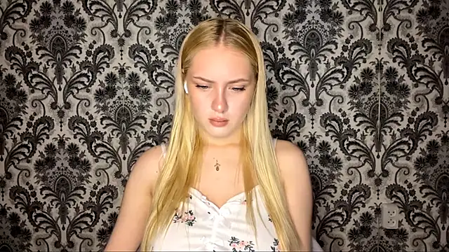 PhebeHals's cam snapshot