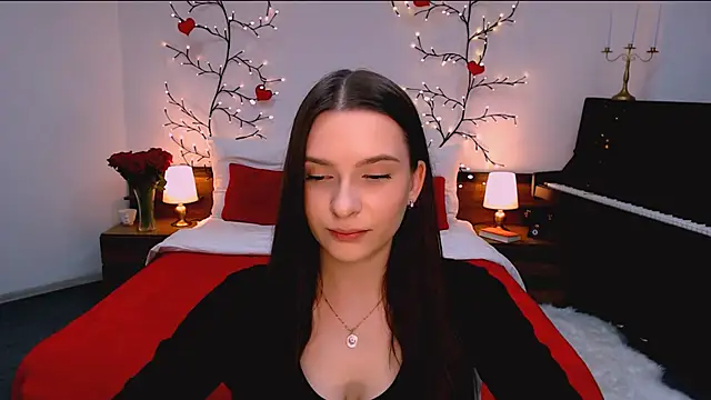 charming_berry's cam snapshot