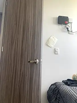 RedFox_Golden's cam snapshot