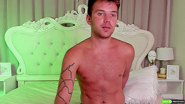 ArthurWhitee's cam snapshot