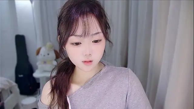 YUANYUAN-A live sex cam