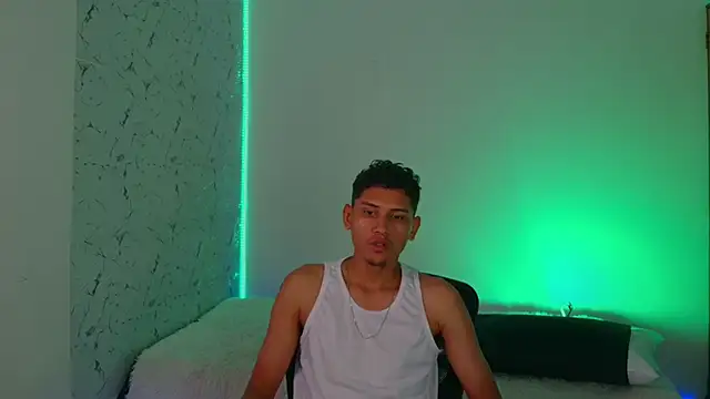 the_crackopry's cam snapshot