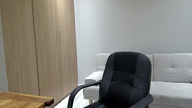 BrettJ81 live sex cam