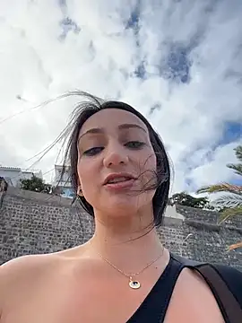 Ninabigtitied live sex cam