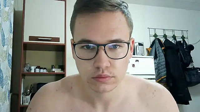 Yminoske live sex cam