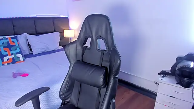 Aiiden_15 live sex cam