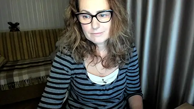 lauraoven's cam snapshot