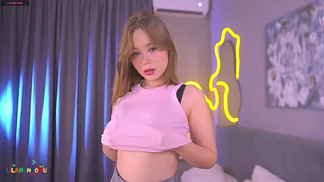 lorapalmerry's cam snapshot