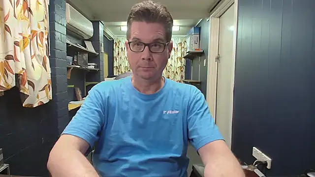 tilobinder live sex cam