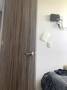 RedFox_Golden's cam snapshot