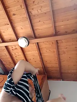 Monseratte21 live sex cam