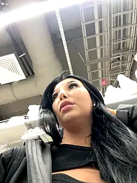 Tisha_Busty live sex cam