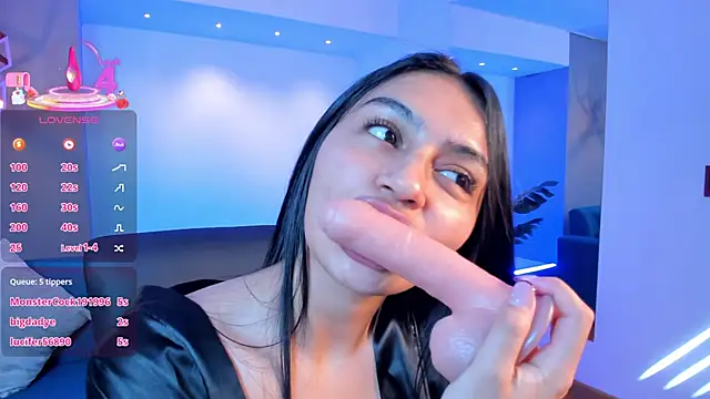 AidaJones live sex cam