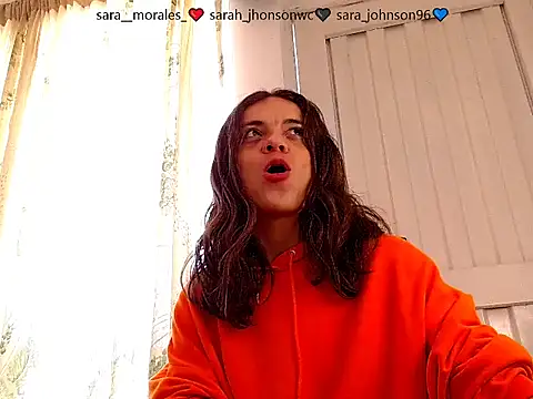 saara_johnson496 live sex cam