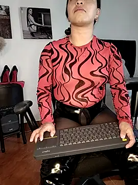 _KittyEvans_ live sex cam