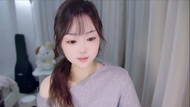 YUANYUAN-A live sex cam