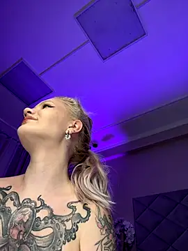 TeaseKitten's cam snapshot