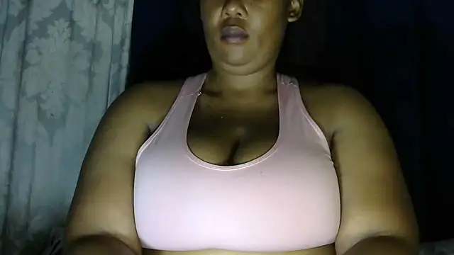 NippleMilkXx live sex cam