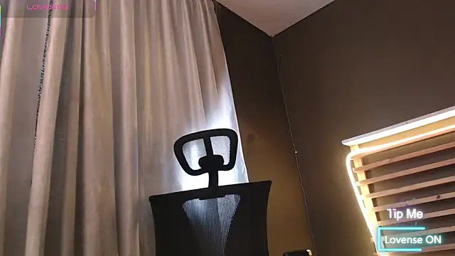 PaulEvens live sex cam