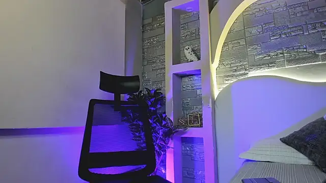 Valentino_moretti's cam snapshot