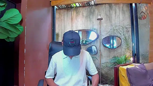 AlanCutee live sex cam