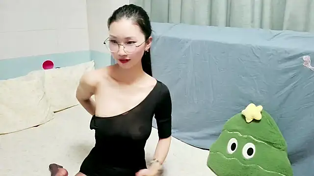 QIQIZHAO-2025's cam snapshot