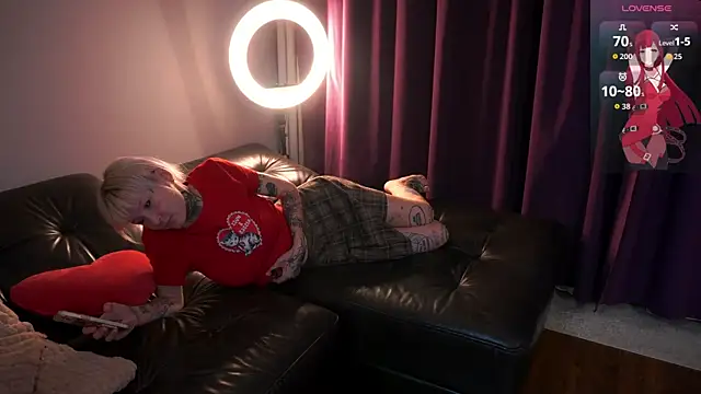 IsauraGarratt's cam snapshot