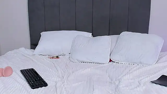 MIssZhoe's cam snapshot