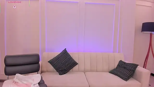 VeronicaBlue's cam snapshot