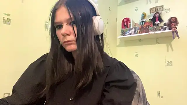 TraceeSchutt's cam snapshot