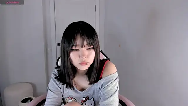 hee_young11's cam snapshot