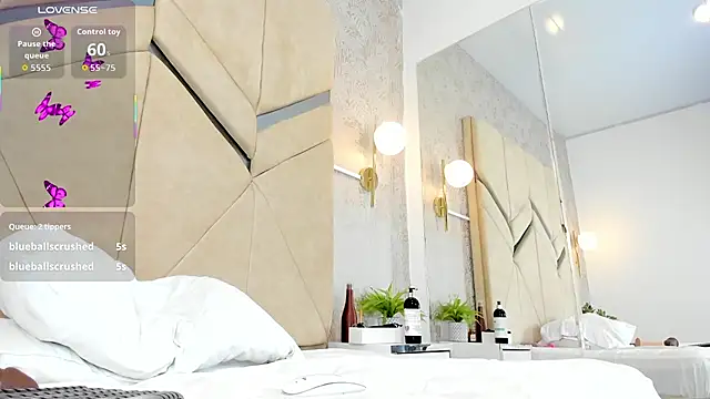 LiaVelez live sex cam