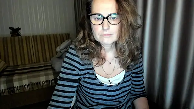 lauraoven's cam snapshot