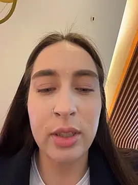 Holly_Play live sex cam