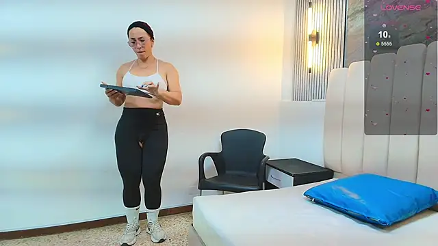 agatha_fit's cam snapshot