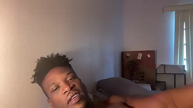 MrDaddyBlackNi9e live sex cam