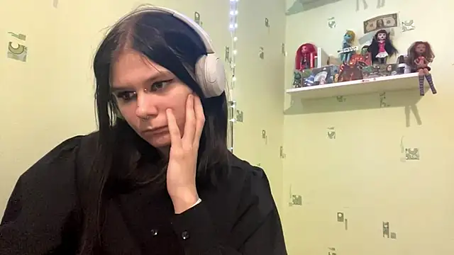 TraceeSchutt's cam snapshot